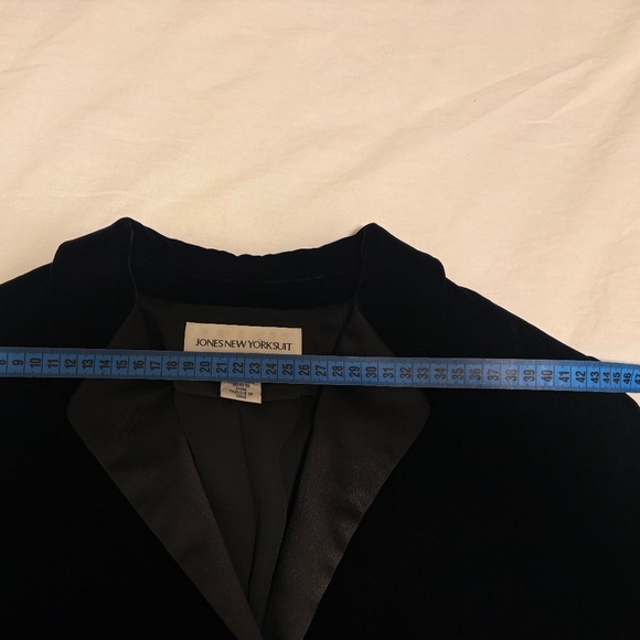 Jones New York Black Silk Rayon Velvet Blazer | US 8| |EUC| - Picture 10 of 12